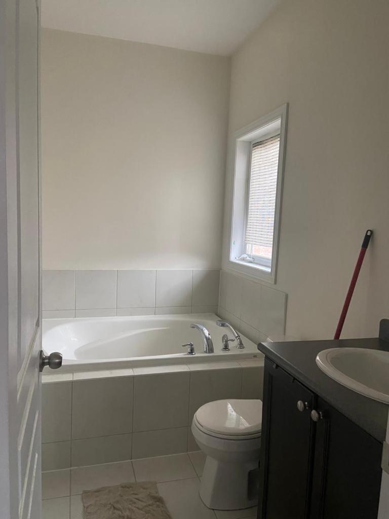 Apartamento Divinity Hut Brampton Exterior foto